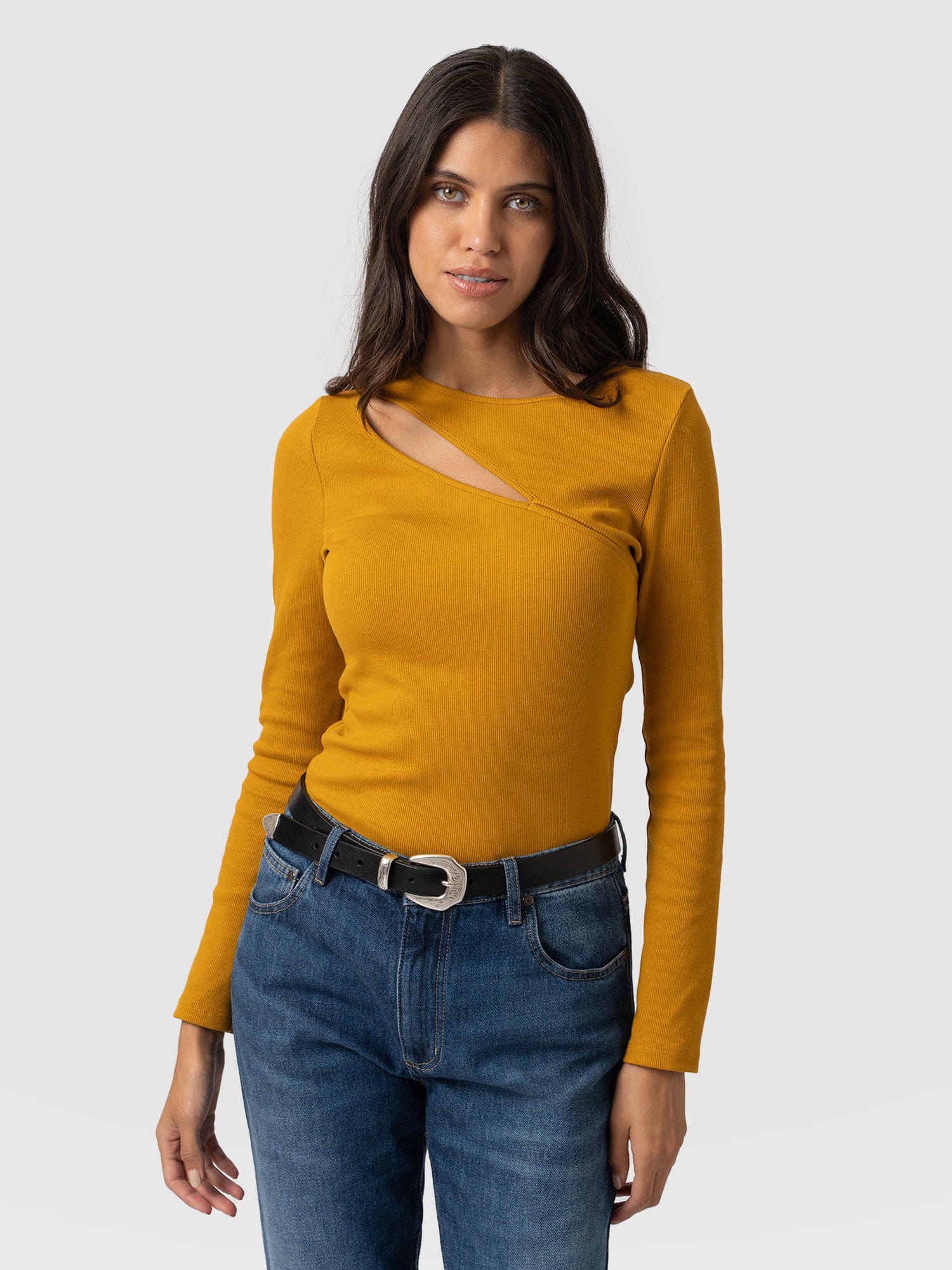 Reveal Tee Long Sleeve Ochre - Women's T-shirts | Saint + Sofia® EU