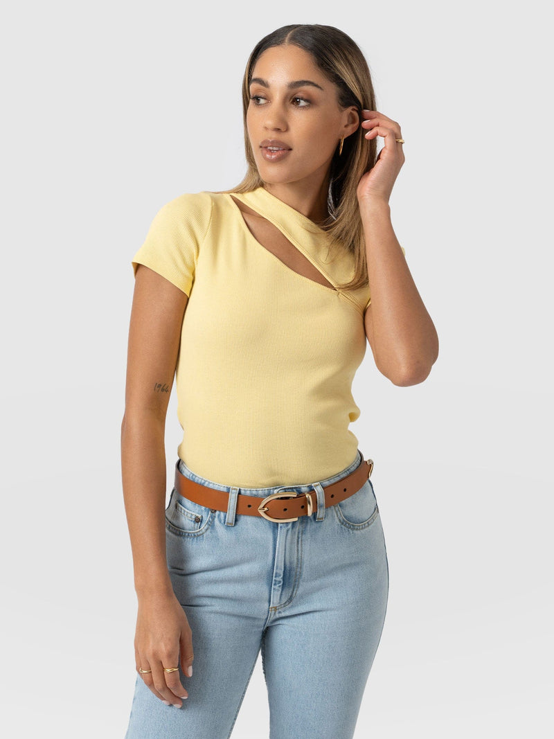 Reveal Tee Yellow - Women's T-shirts | Saint + Sofia® EU