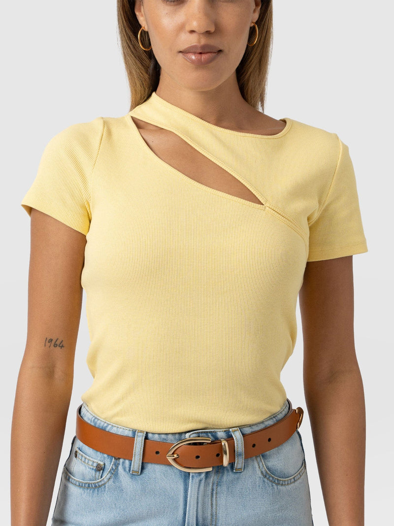 Reveal Tee Yellow - Women's T-shirts | Saint + Sofia® EU