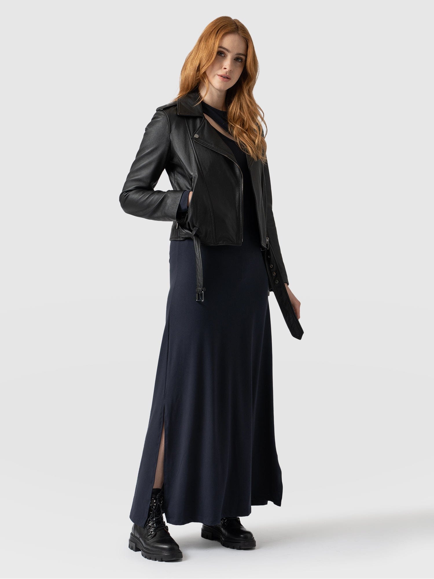 Reveal Viscose Runway Dress Navy - Women's Dresses | Saint + Sofia® EU