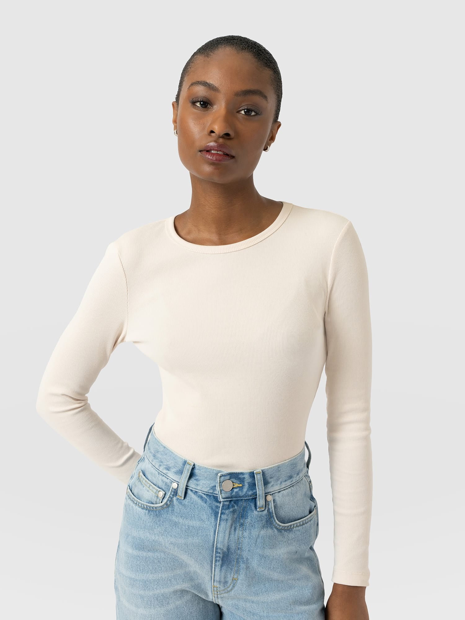 Ribbed Long Sleeve Tee - Cream - Women's T-shirts | Saint and Sofia® EU