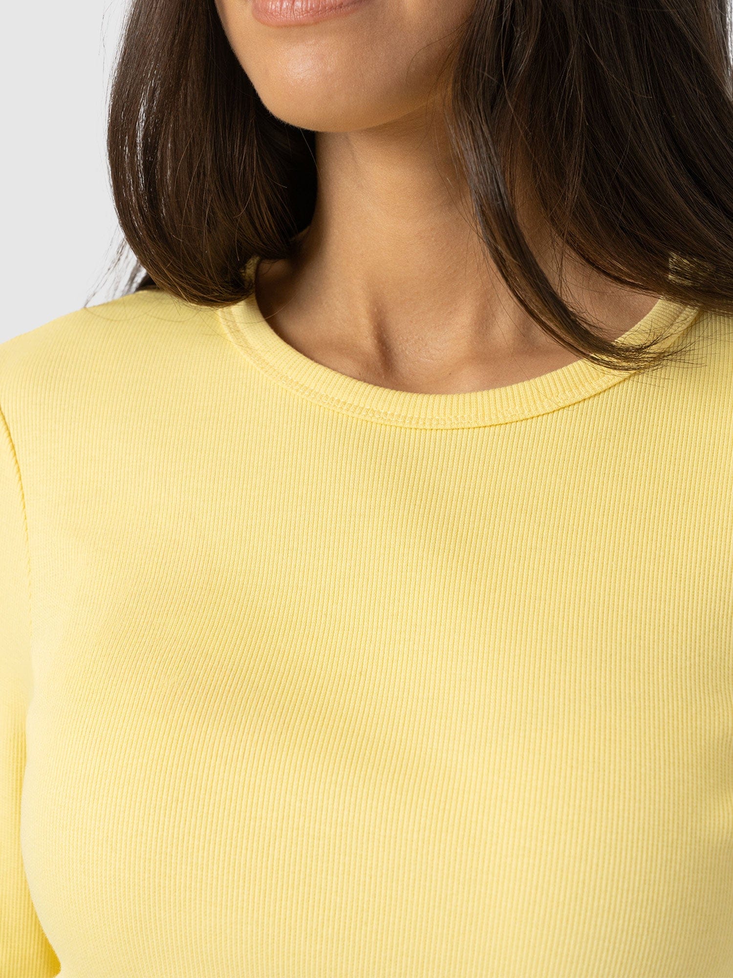 Ribbed Long Sleeve Tee - Pale Yellow - Women's T-shirts | Saint + Sofia® EU