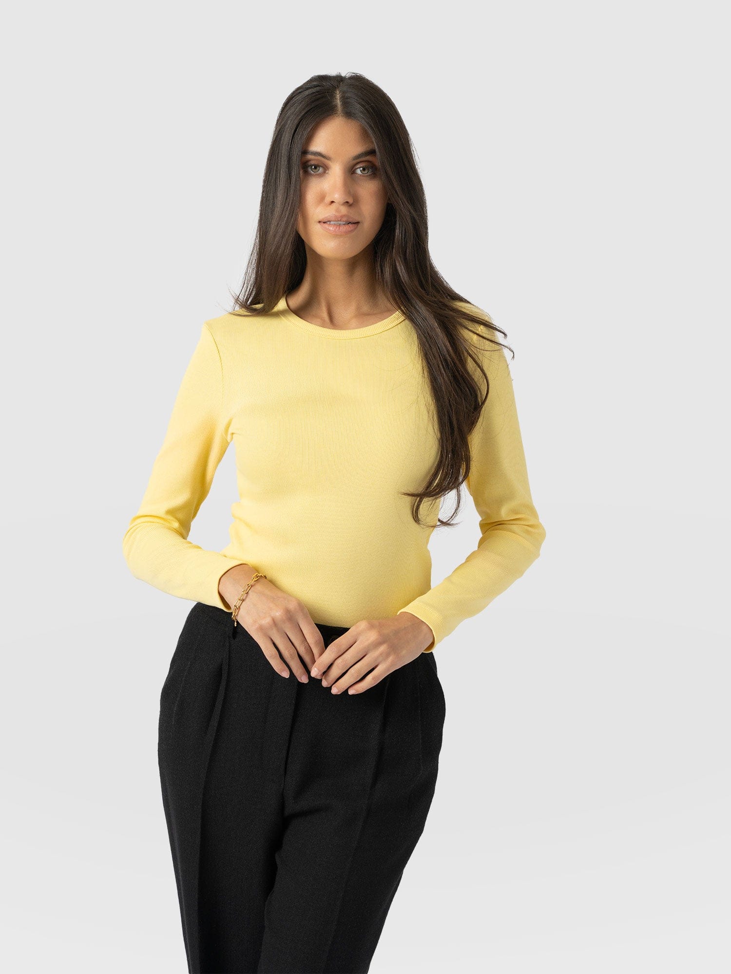 Ribbed Long Sleeve Tee - Pale Yellow - Women's T-shirts | Saint + Sofia® EU