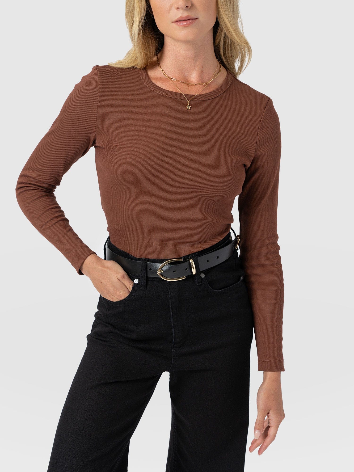 Ribbed Long Sleeve Tee - Russet Brown - Women's T-shirts | Saint + Sofia® EU