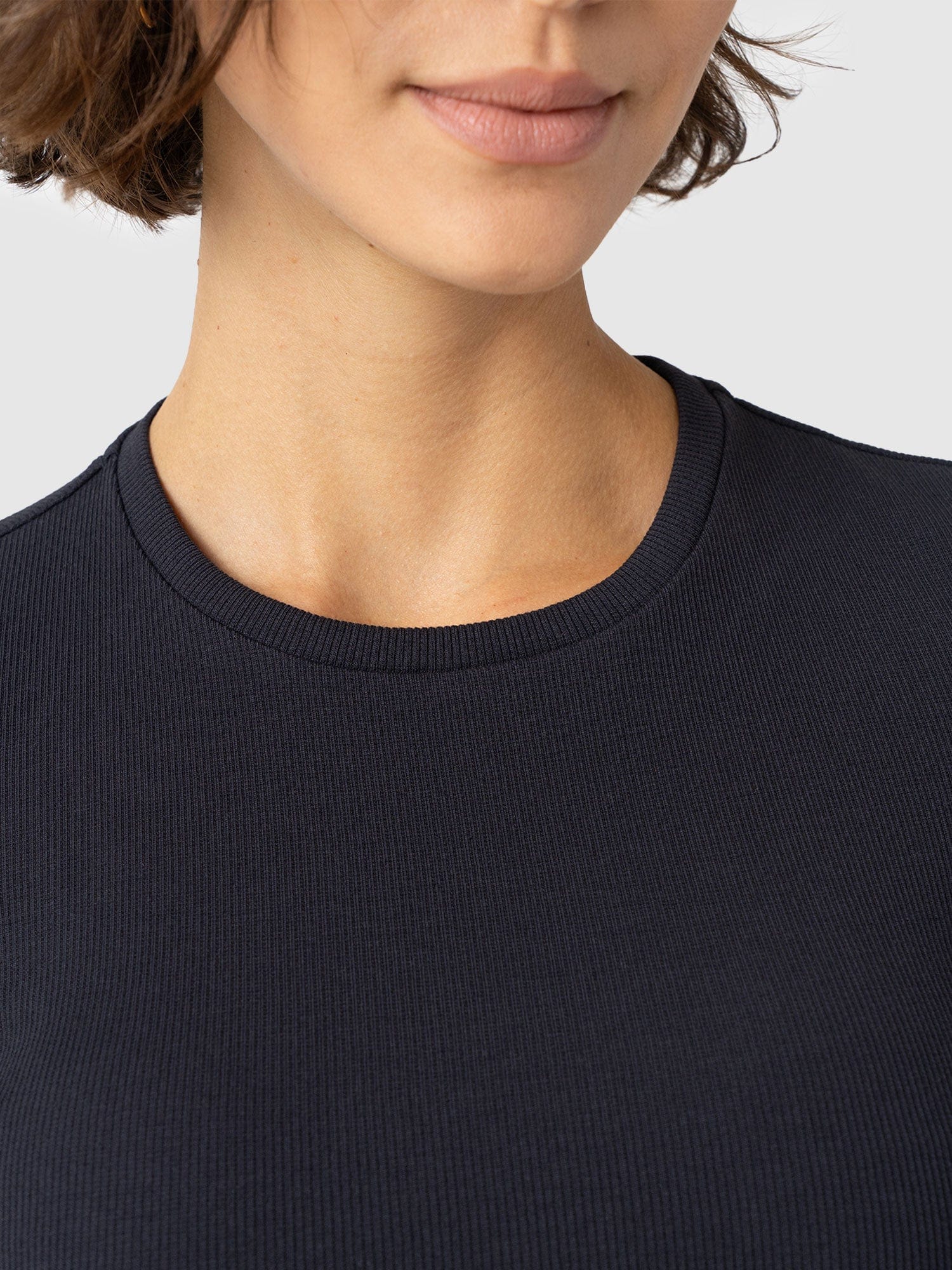 Ribbed Short Sleeve Tee - Navy - Women's T-shirts | Saint + Sofia? EU