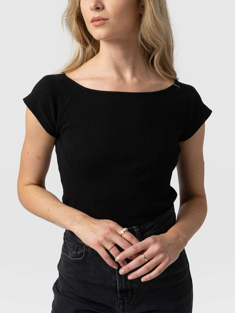 Riviera Tee Black - Women's T-shirts | Saint + Sofia® EU