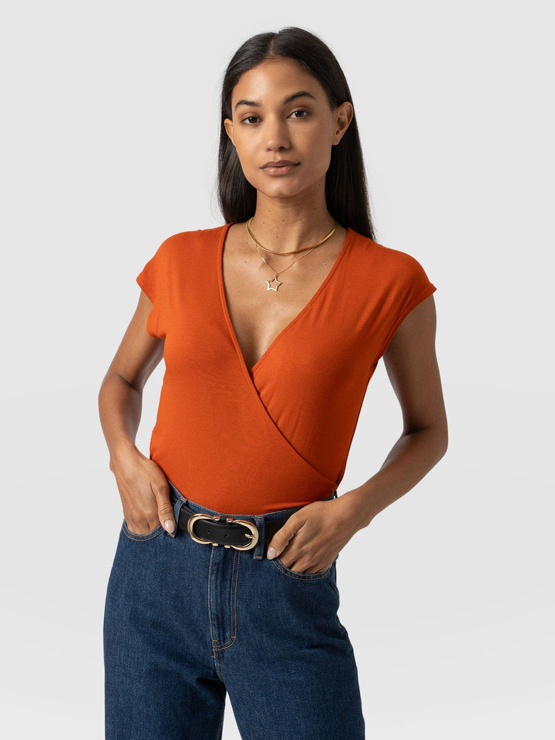 Rosa Wrap Tee Amber - Women's T-shirts | Saint + Sofia® EU