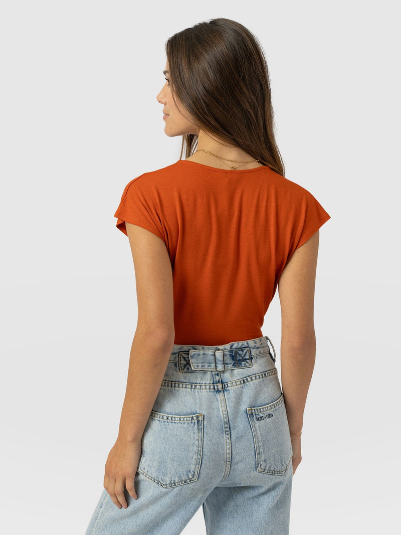 Rosa Wrap Tee Amber - Women's T-shirts | Saint + Sofia® EU