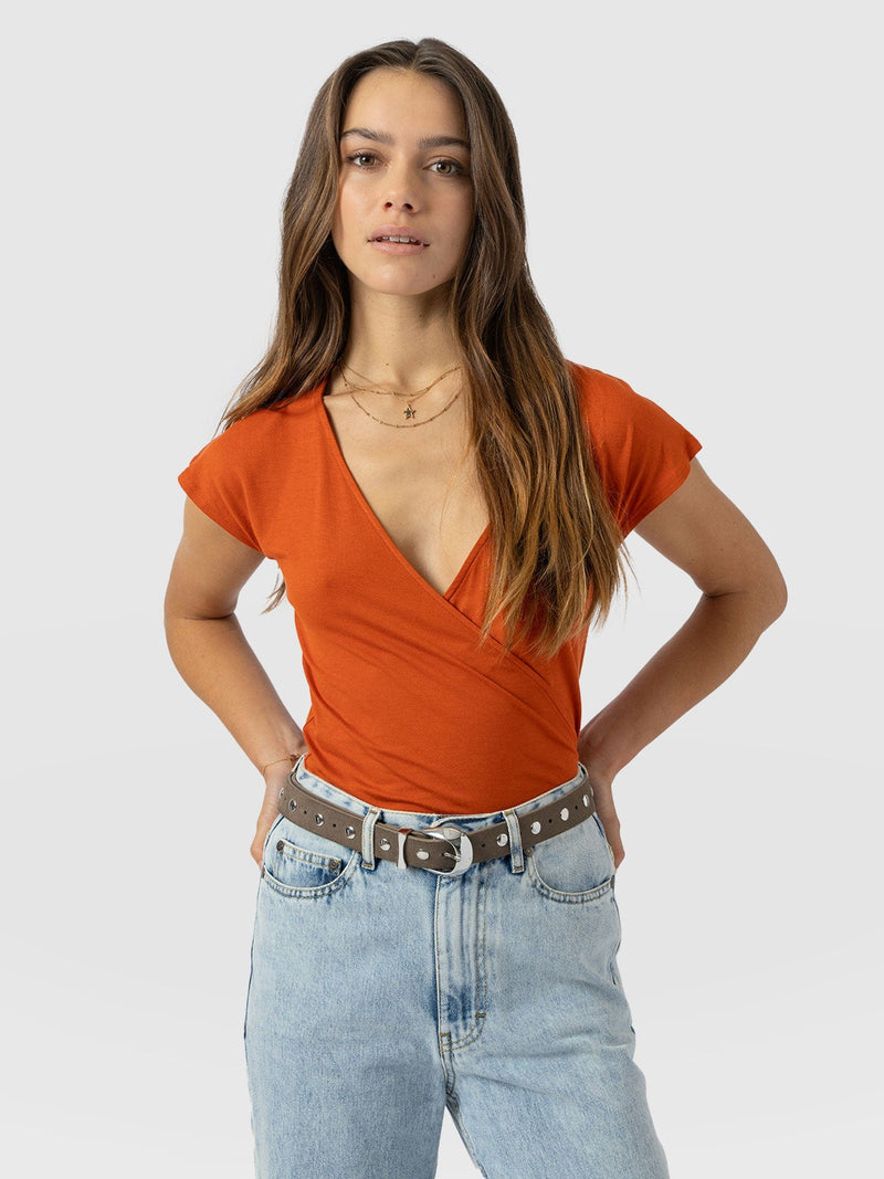 Rosa Wrap Tee Amber - Women's T-shirts | Saint + Sofia® EU