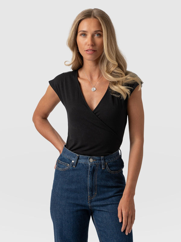 Rosa Wrap Tee Black - Women's T-shirts | Saint + Sofia® EU