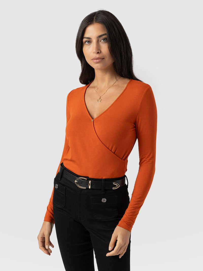 Rosa Wrap Tee Long Sleeve Amber - Women's Tops | Saint + Sofia® EU