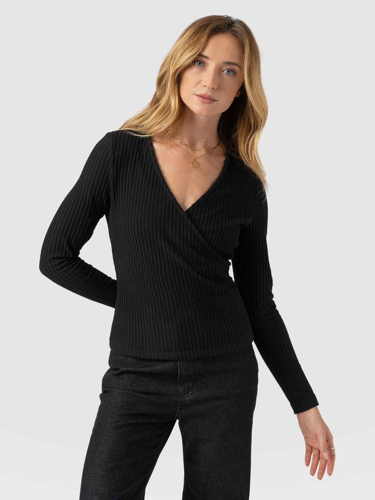 Rosa Wrap Tee Long Sleeve - Black Rib - Women's T-shirts | Saint + Sofia® EU