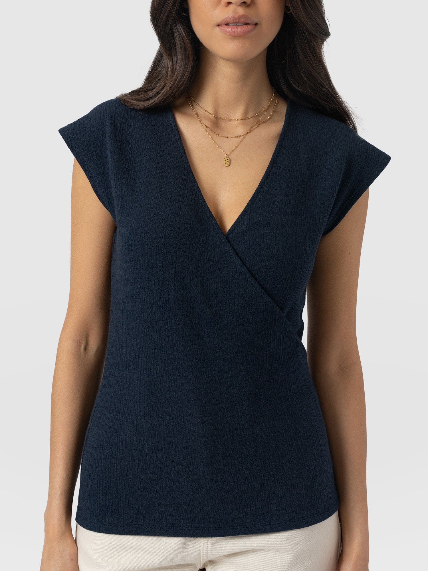 Rosa Wrap Top - Navy Textured - Women's T-shirts | Saint + Sofia® EU