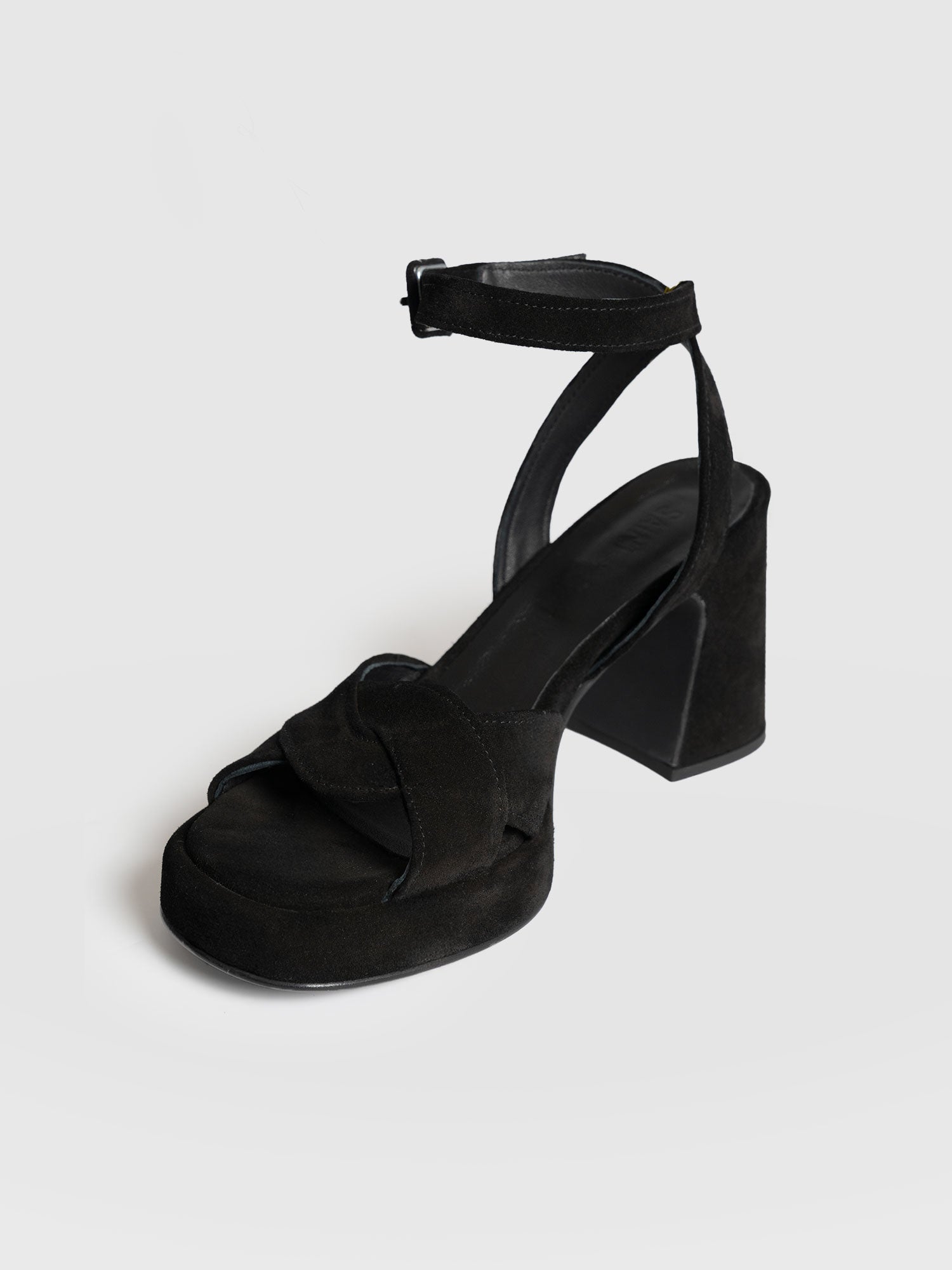 Roux Platform Heels - Black - Women's Shoes | Saint + Sofia® EU