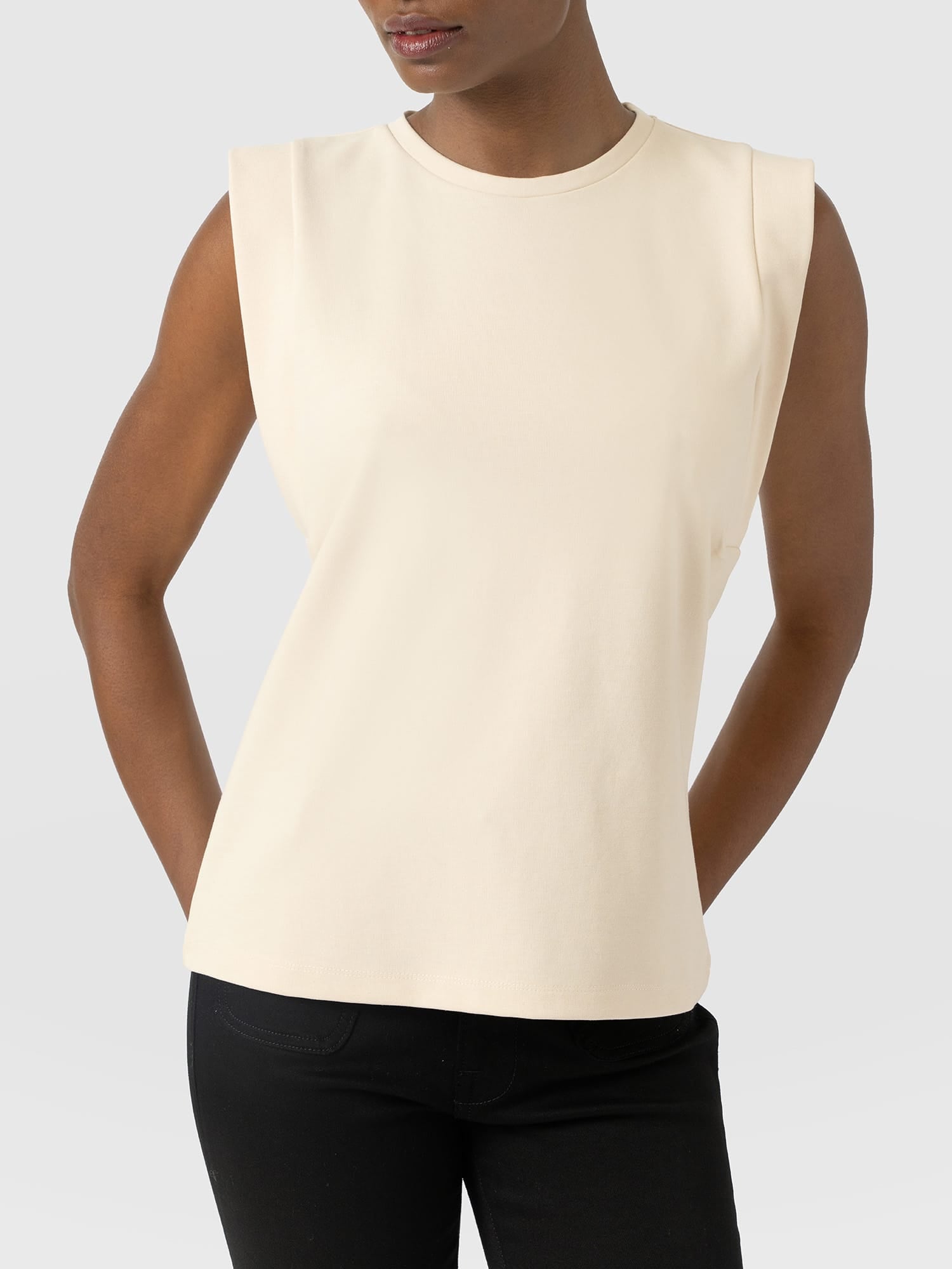 Rowan Tee - Cream - Women's T-shirts | Saint and Sofia® EU