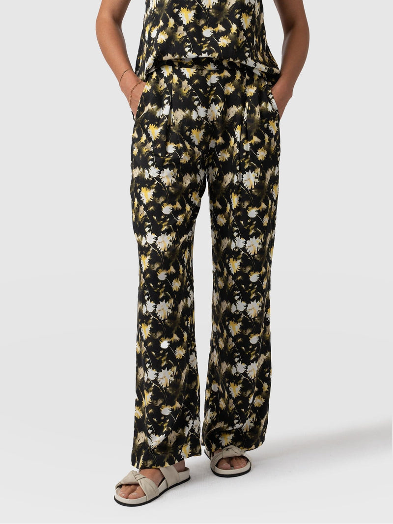 Rowan Wide Leg Pant Black Daisy Floral - Women's Trousers | Saint + Sofia® EU