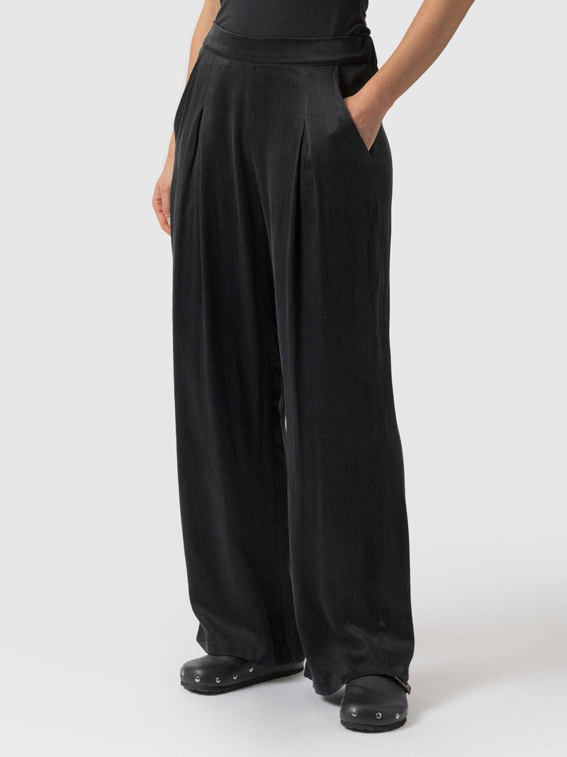 Rowan Wide Leg Pant Black - Women's Trousers | Saint + Sofia® EU