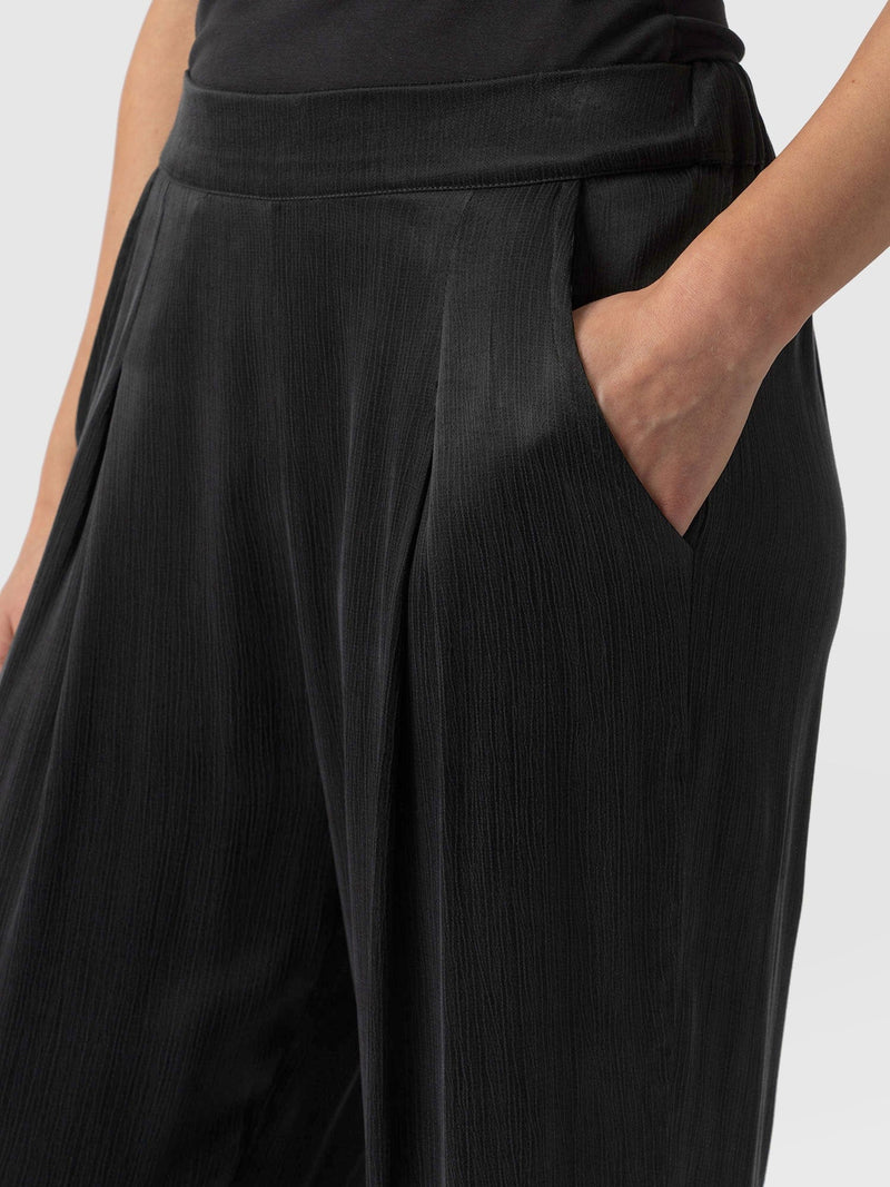 Rowan Wide Leg Pant Black - Women's Trousers | Saint + Sofia® EU