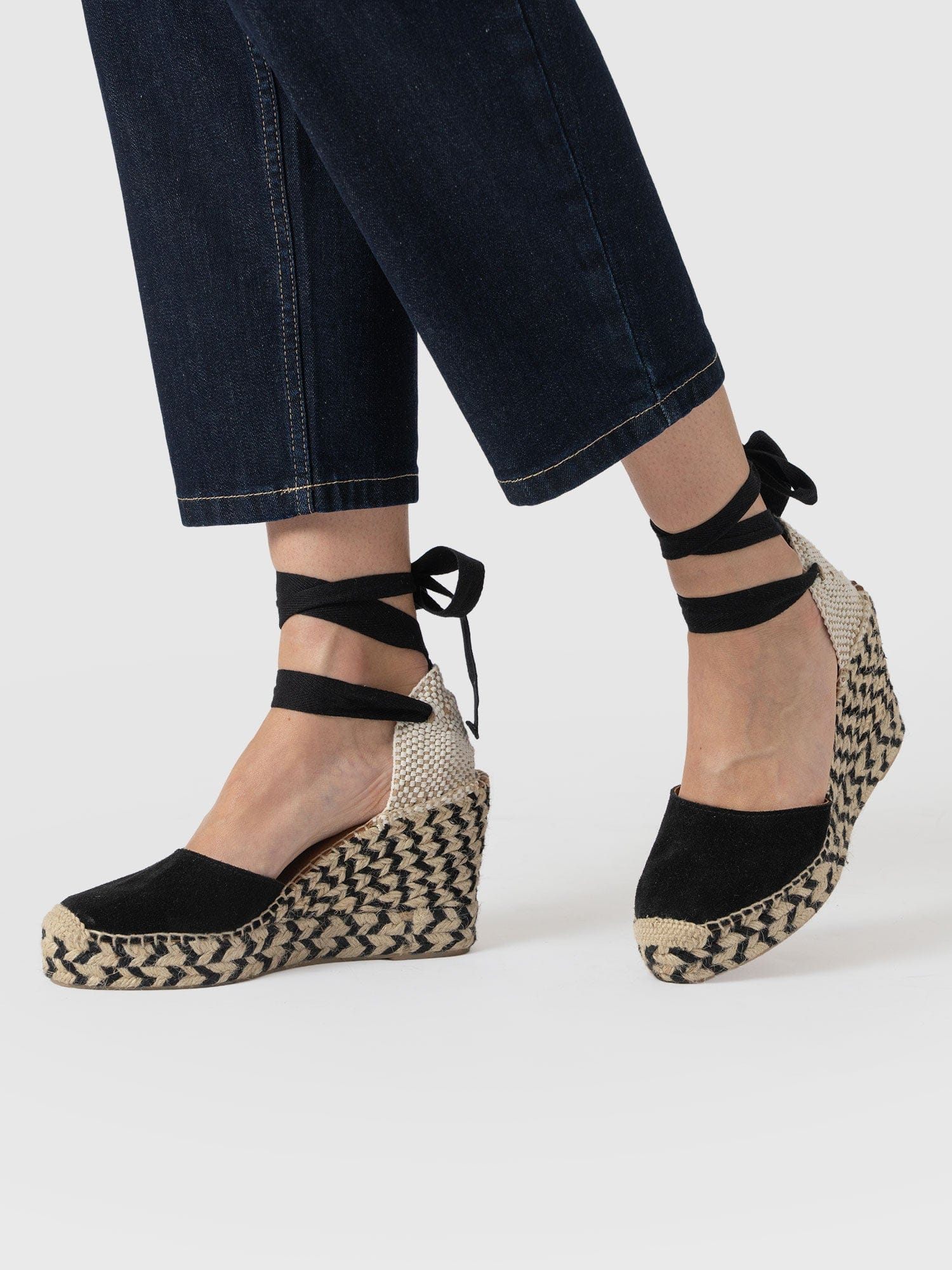 Rowe Espadrille Tie Wedges - Black Suede - Women's Shoes | Saint + Sofia® EU