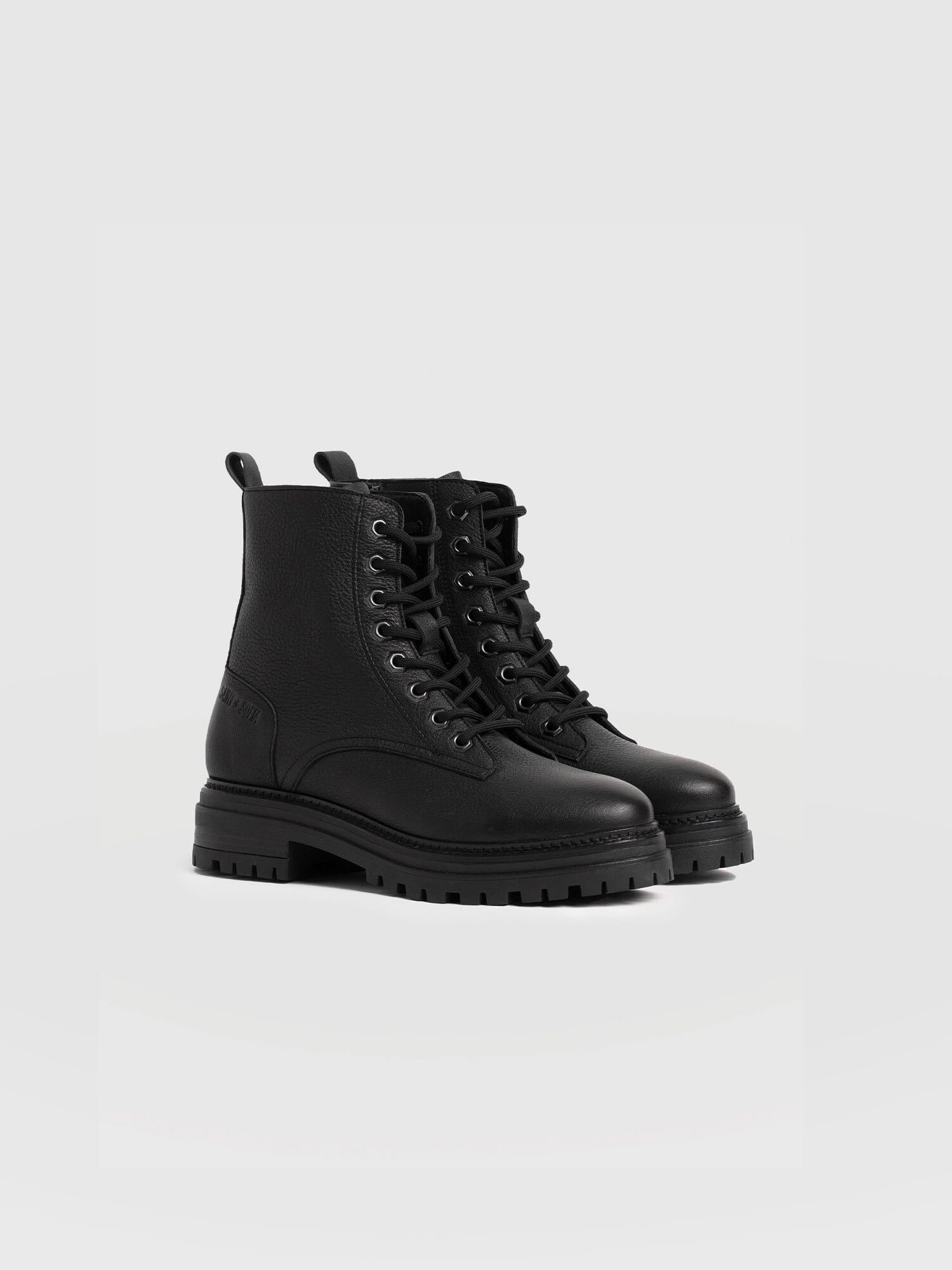 Roxie Boot - Black - Women's Shoes | Saint + Sofia® EU