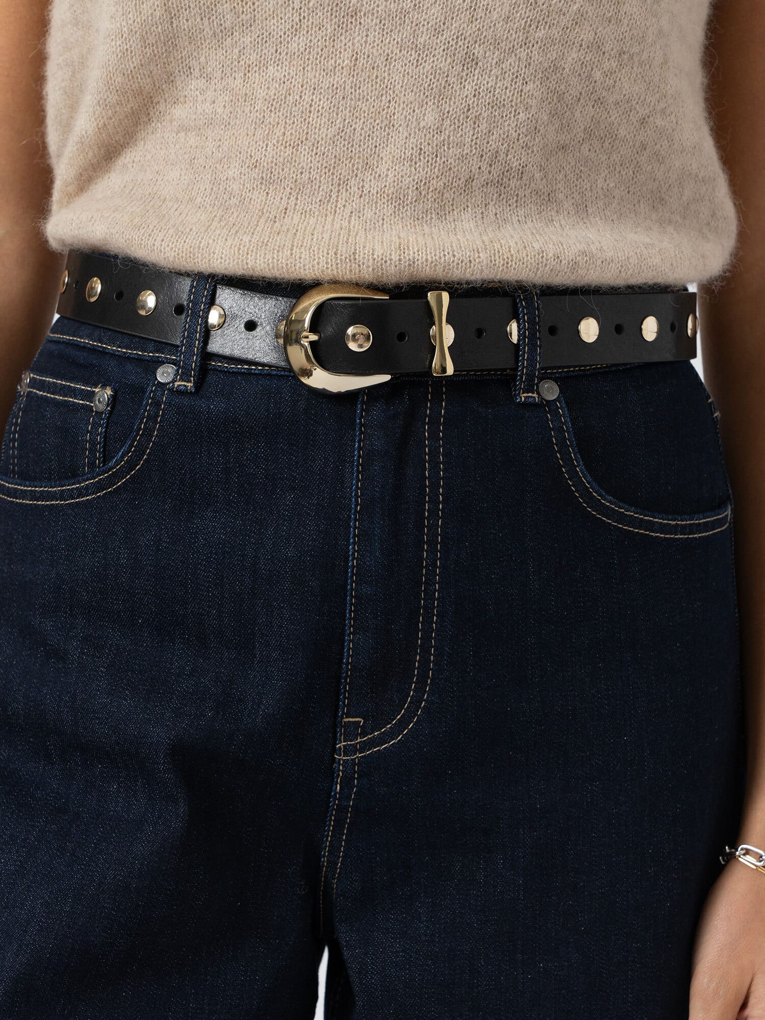 Roxie Studded Belt - Black/Gold - Women's Accessories | Saint and Sofia® EU