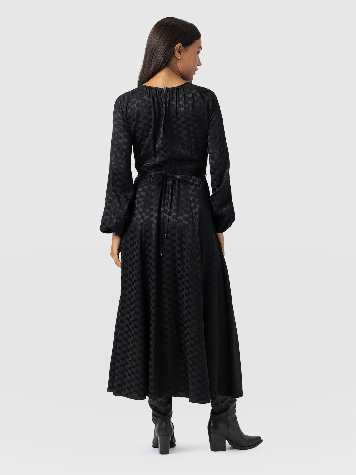 Ruby Flare Midi Dress - Black Jacquard - Women's Dresses | Saint + Sofia® EU