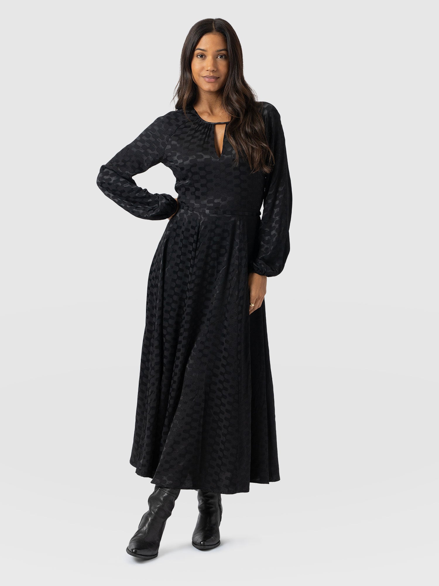 Ruby Flare Midi Dress - Black Jacquard - Women's Dresses | Saint + Sofia® EU
