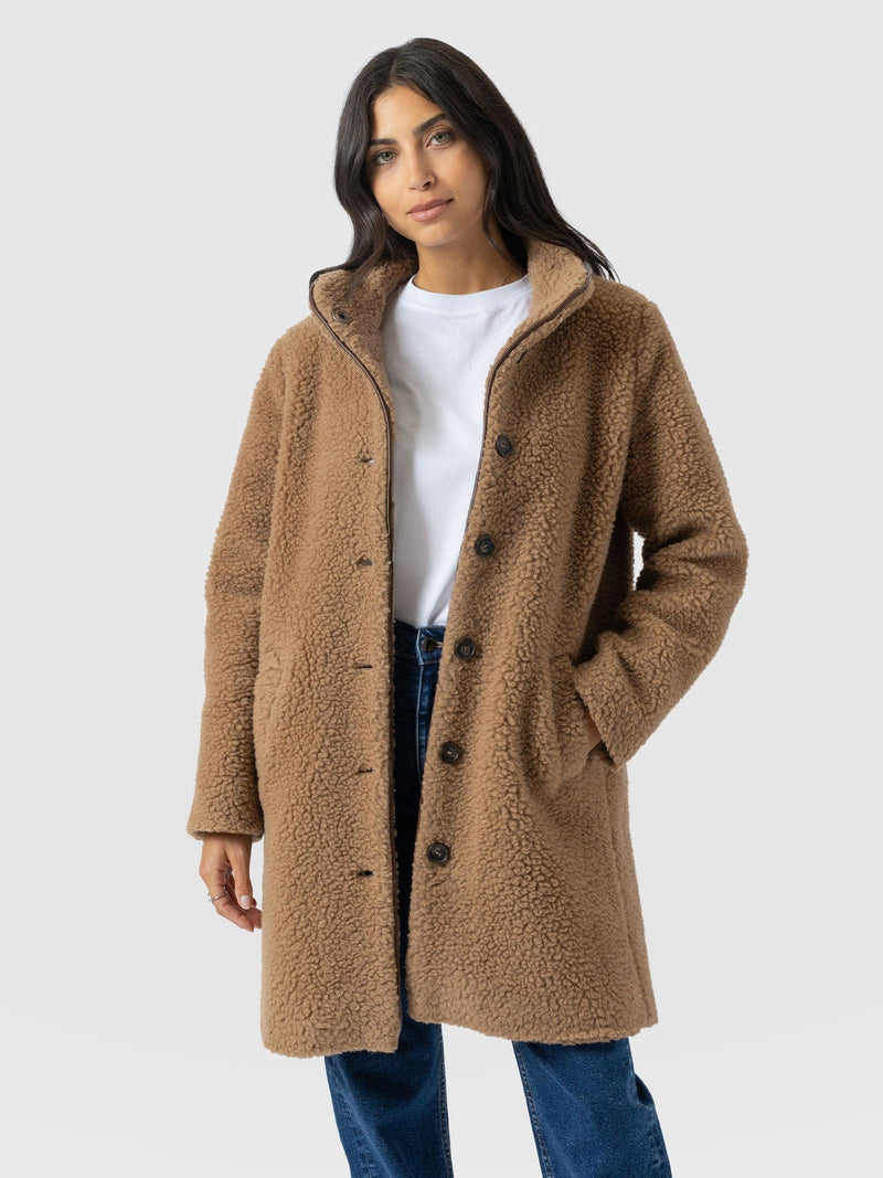 Rumer Teddy Coat - Camel - Women's Outerwears | Saint + Sofia® EU