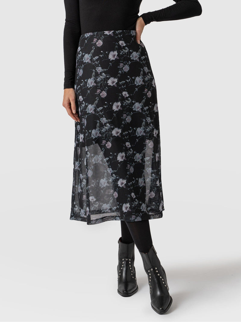 Runway Mesh Skirt Dark Elegance - Women's Skirts |  Saint + Sofia® EU