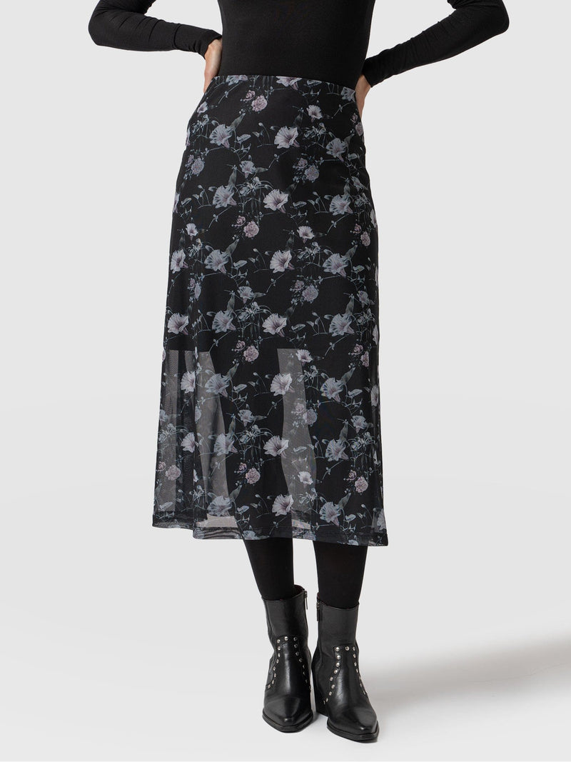 Runway Mesh Skirt Dark Elegance - Women's Skirts |  Saint + Sofia® EU