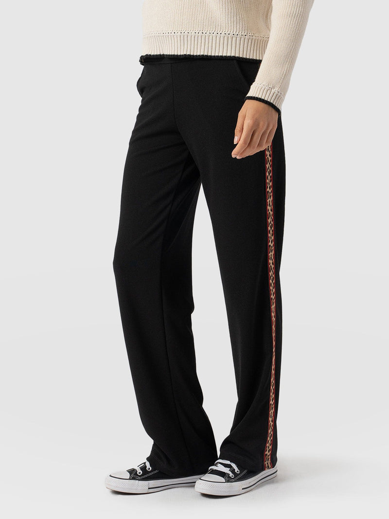 Runway Pant Black Leopard - Women's Trousers | Saint + Sofia® EU