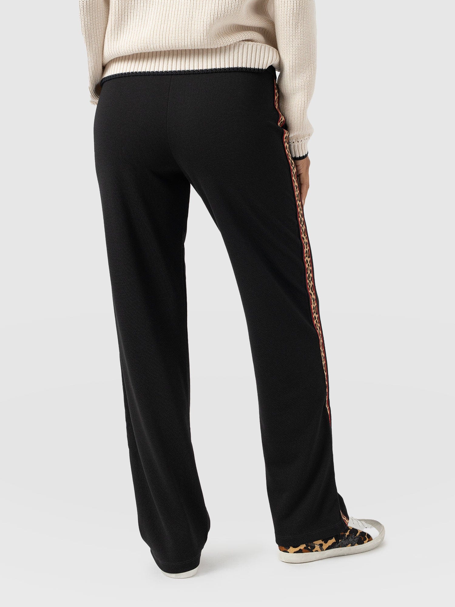 Runway Pant Black Leopard - Women's Trousers | Saint + Sofia® EU