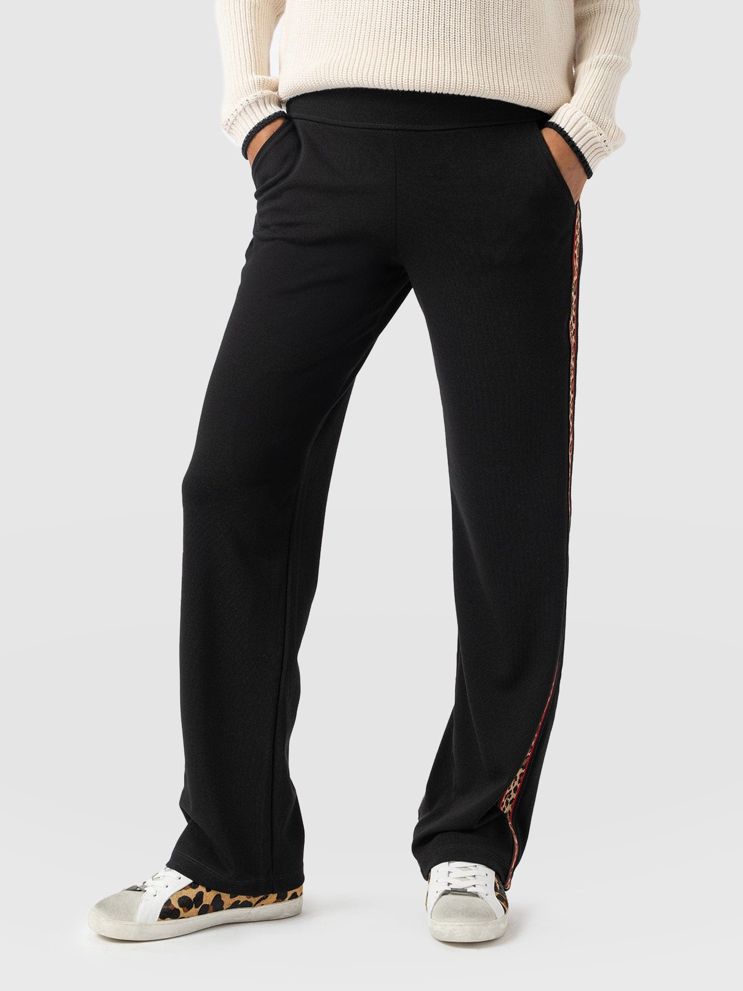 Runway Pant Black Leopard - Women's Trousers | Saint + Sofia® EU