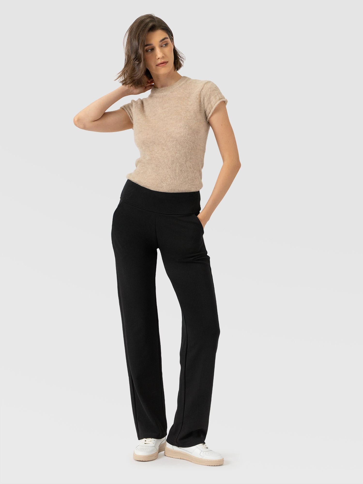 Runway Pant Black - Women's Trousers | Saint and Sofia® EU