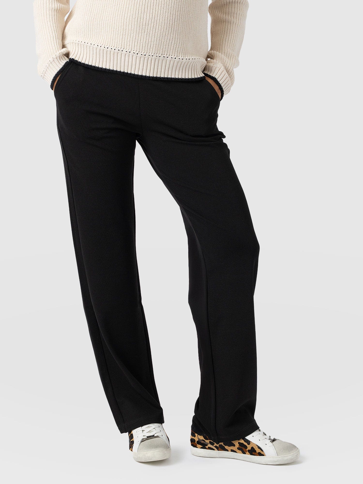 Runway Pant Black - Women's Trousers | Saint + Sofia® EU