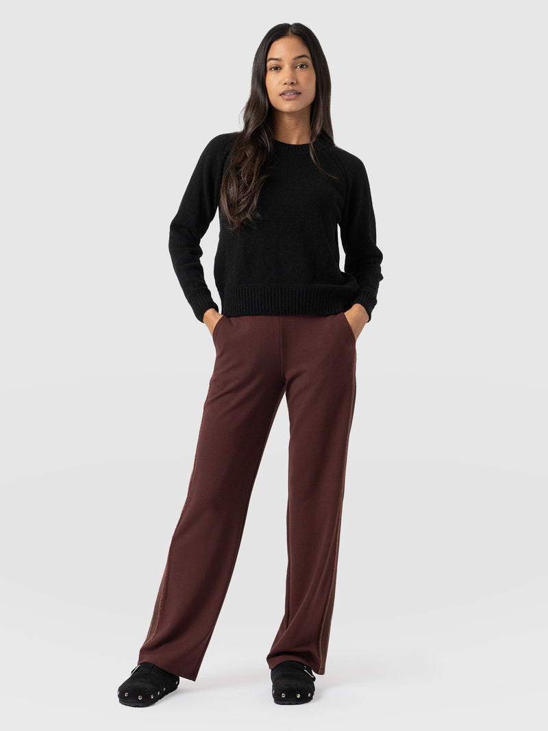 Runway Pant Bottle Maroon with Bronze Stripe - Women's Trousers | Saint + Sofia® EU