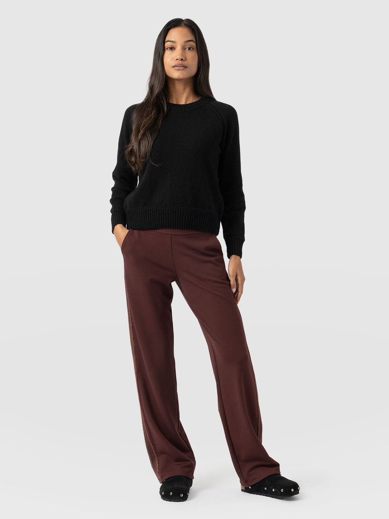 Runway Pant Bottle Maroon with Bronze Stripe - Women's Trousers | Saint + Sofia® EU