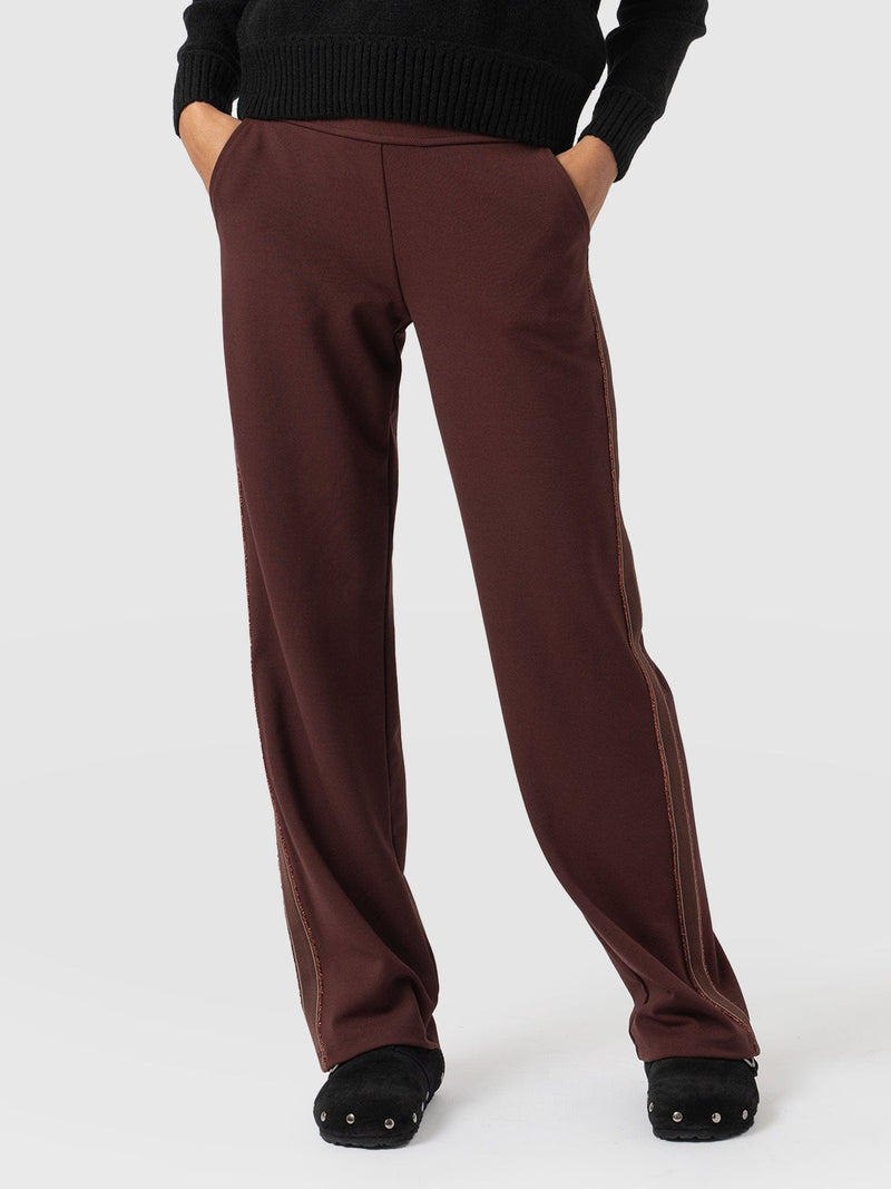 Runway Pant Bottle Maroon with Bronze Stripe - Women's Trousers | Saint + Sofia® EU