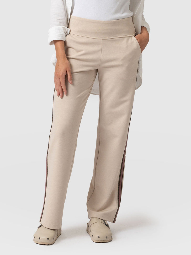 Runway Pant Light Beige with Gold Lurex Tape - Women's Trousers | Saint + Sofia® EU