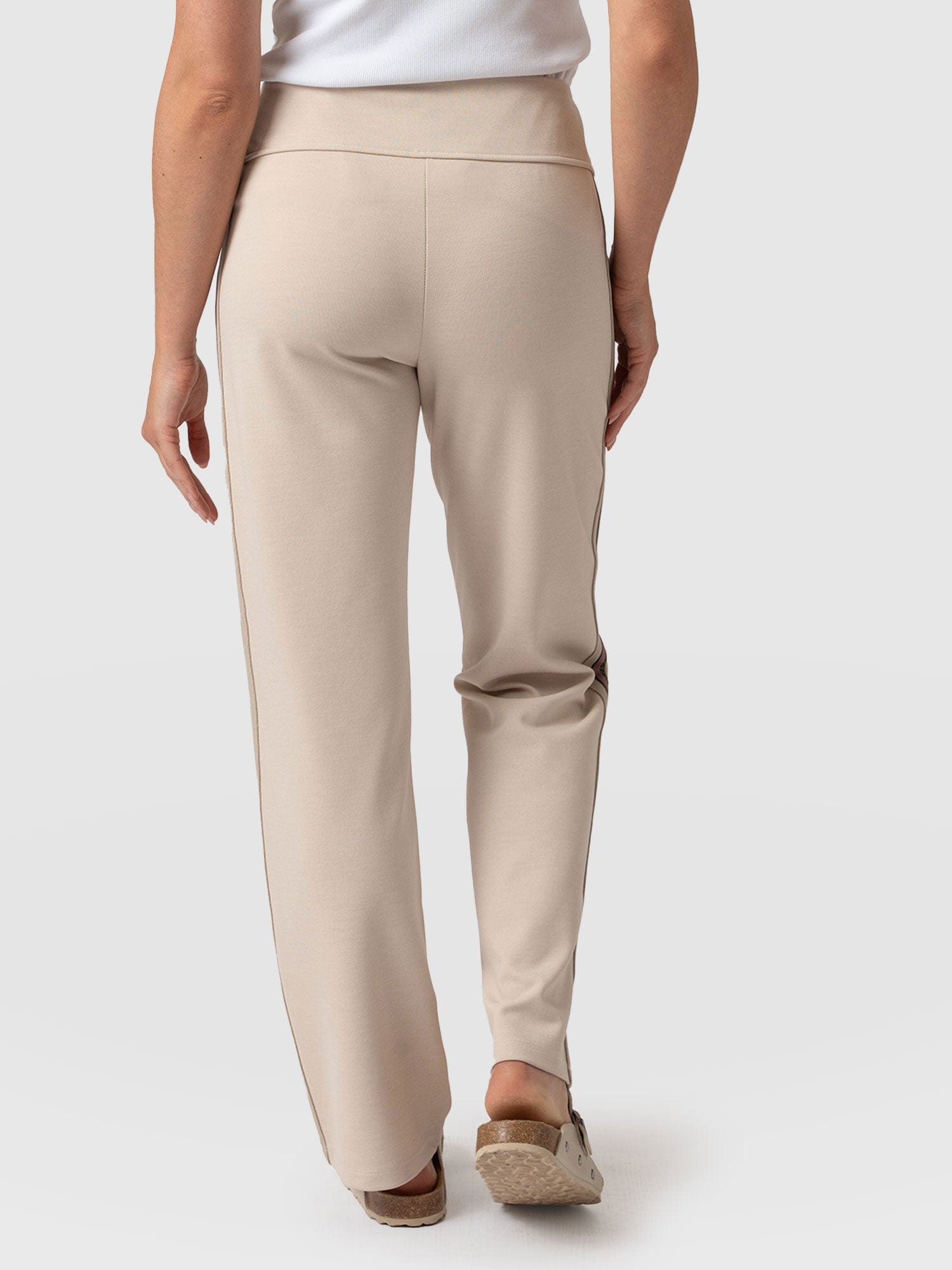 Runway Pant Light Beige with Gold Lurex Tape - Women's Trousers | Saint + Sofia® EU