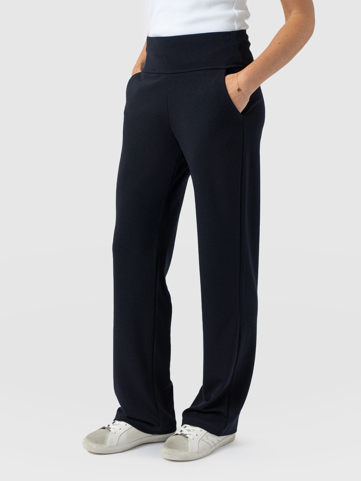 Runway Pant Navy - Women's Trousers | Saint + Sofia® EU
