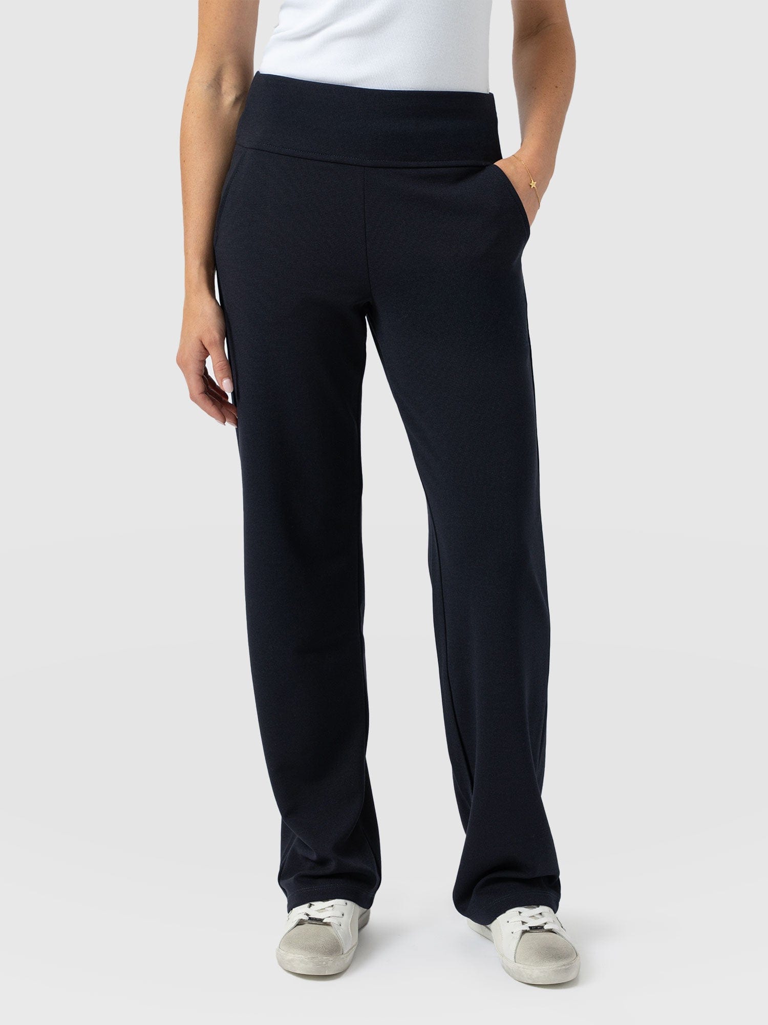Runway Pant Navy - Women's Trousers | Saint + Sofia® EU
