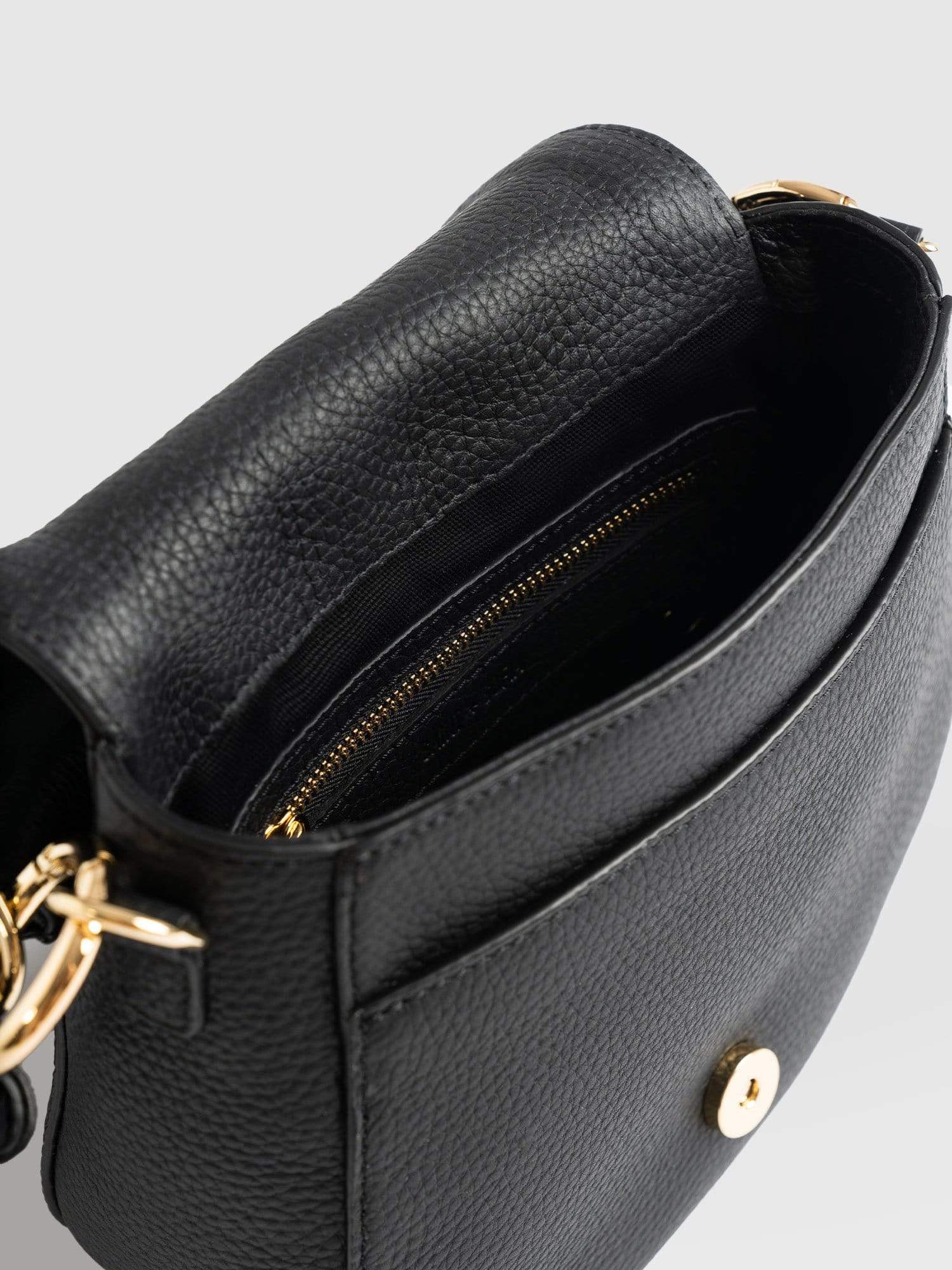 Saddle Bag Black - Women's Handbag | Saint + Sofia® EU