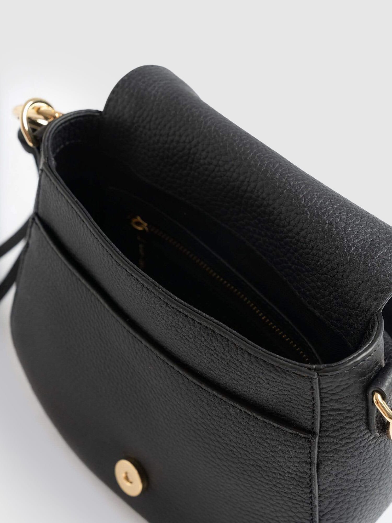 Saddle Bag Black - Women's Handbag | Saint + Sofia® EU