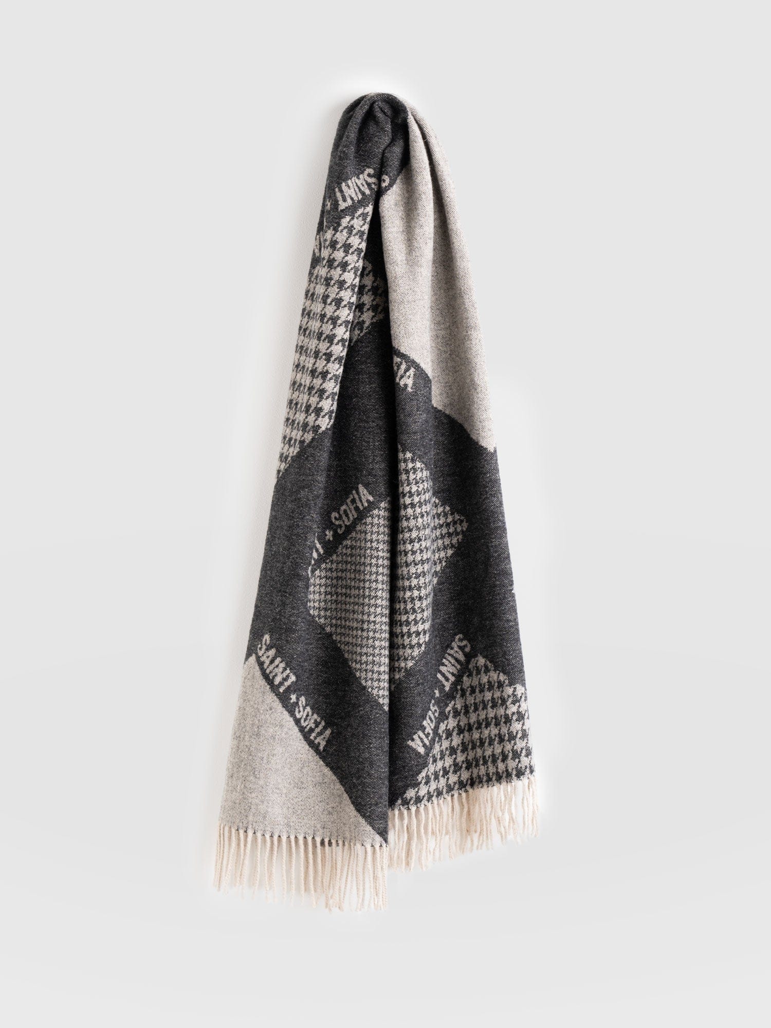 Saint + Sofia Scarf Black/Grey - Women's Scarf | Saint + Sofia® EU