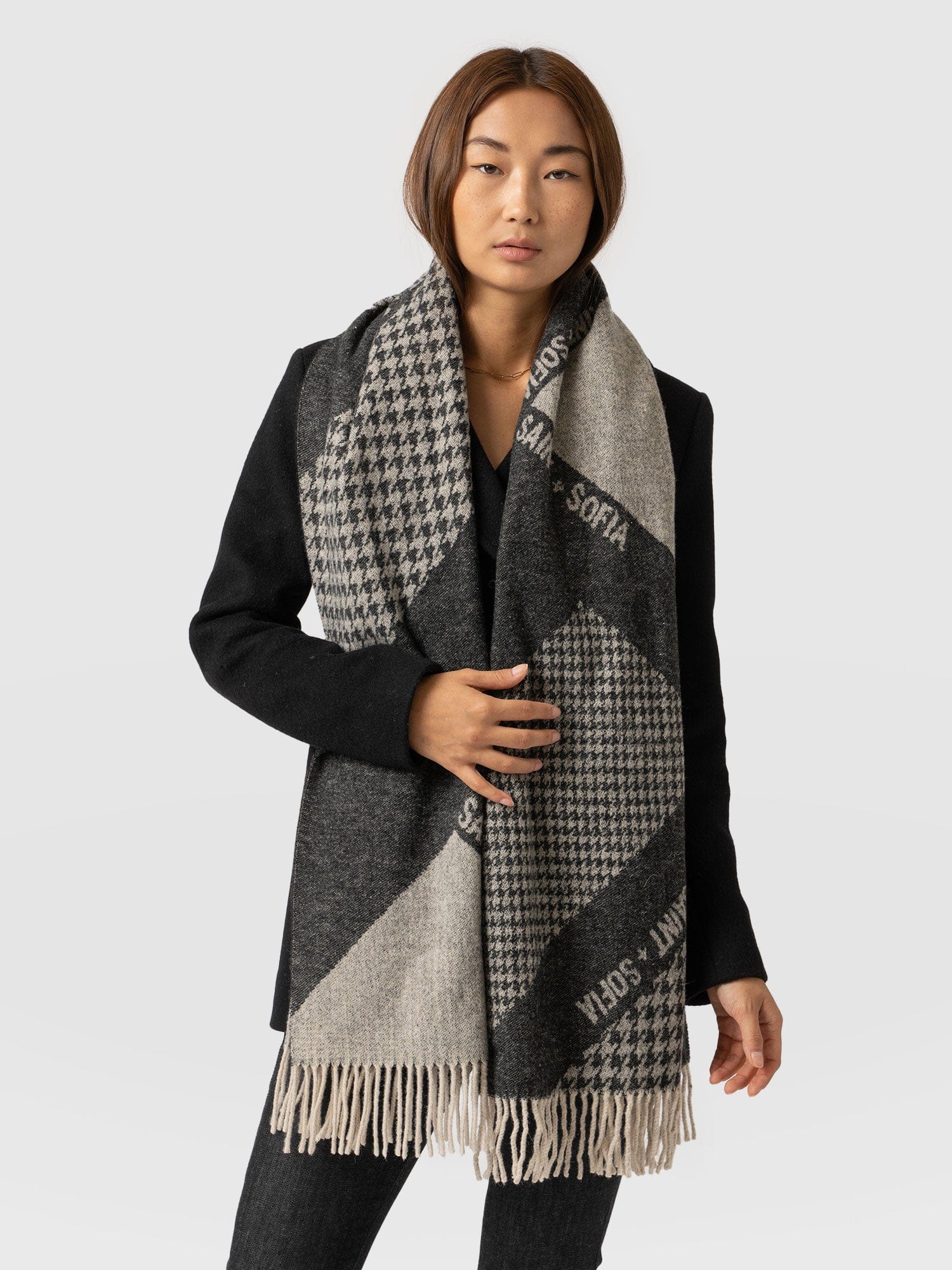 Saint + Sofia Scarf Black/Grey - Women's Scarves | Saint + Sofia® EU