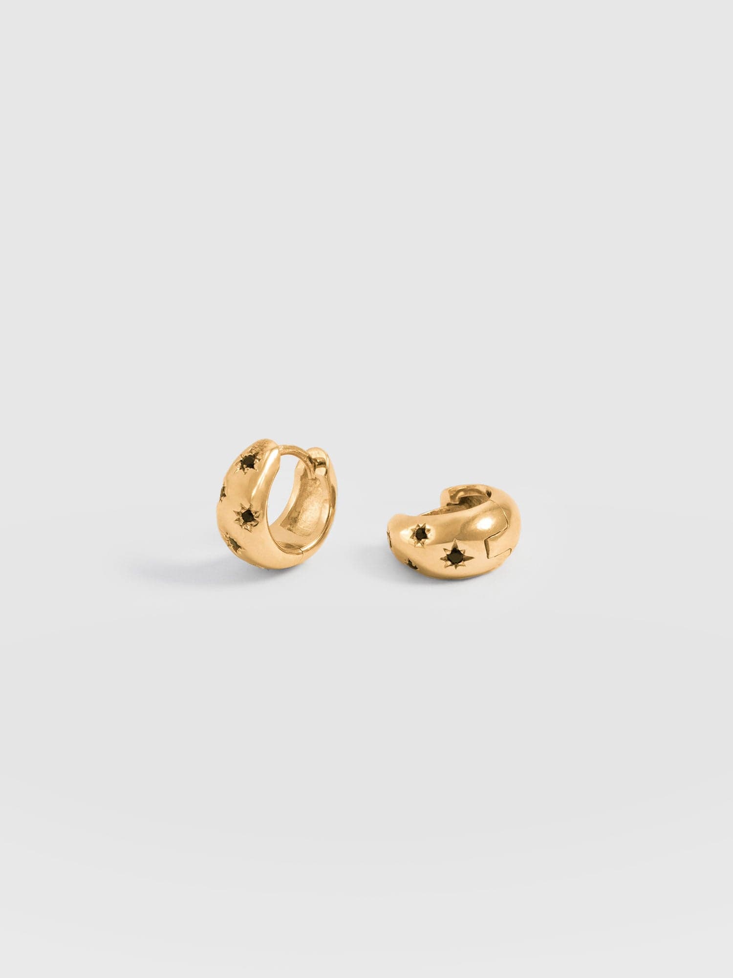 Scatter Star Huggie Earrings Gold/Black - Women's Jewellery | Saint + Sofia® EU