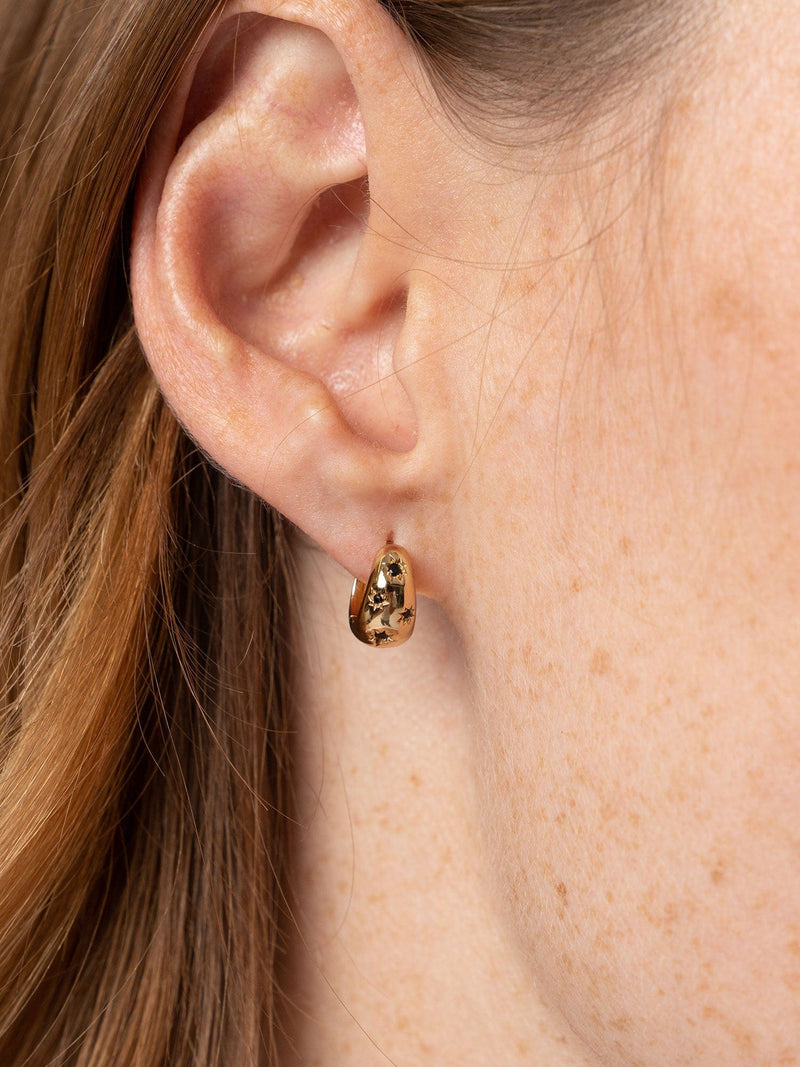 Scatter Star Huggie Earrings Gold/Black - Women's Jewellery | Saint + Sofia® EU