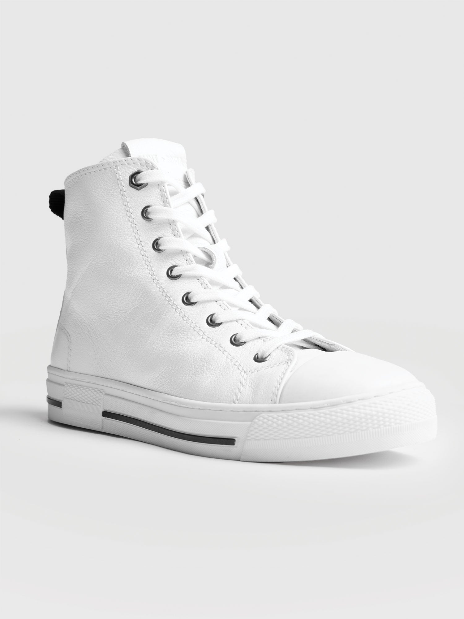 Skye High Top Trainer - White - Women's Shoes | Saint + Sofia® EU