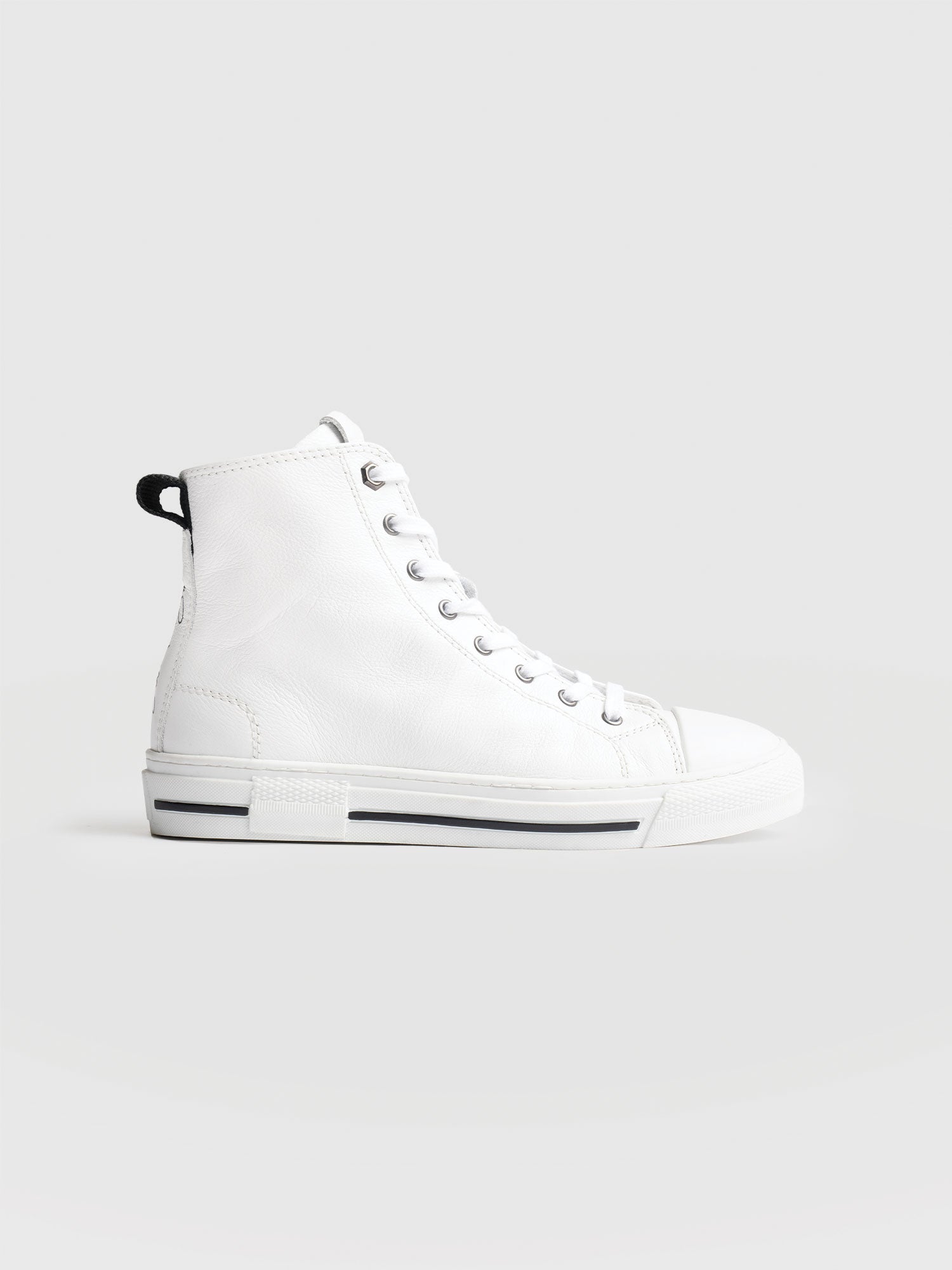 Skye High Top Trainer - White - Women's Shoes | Saint + Sofia® EU